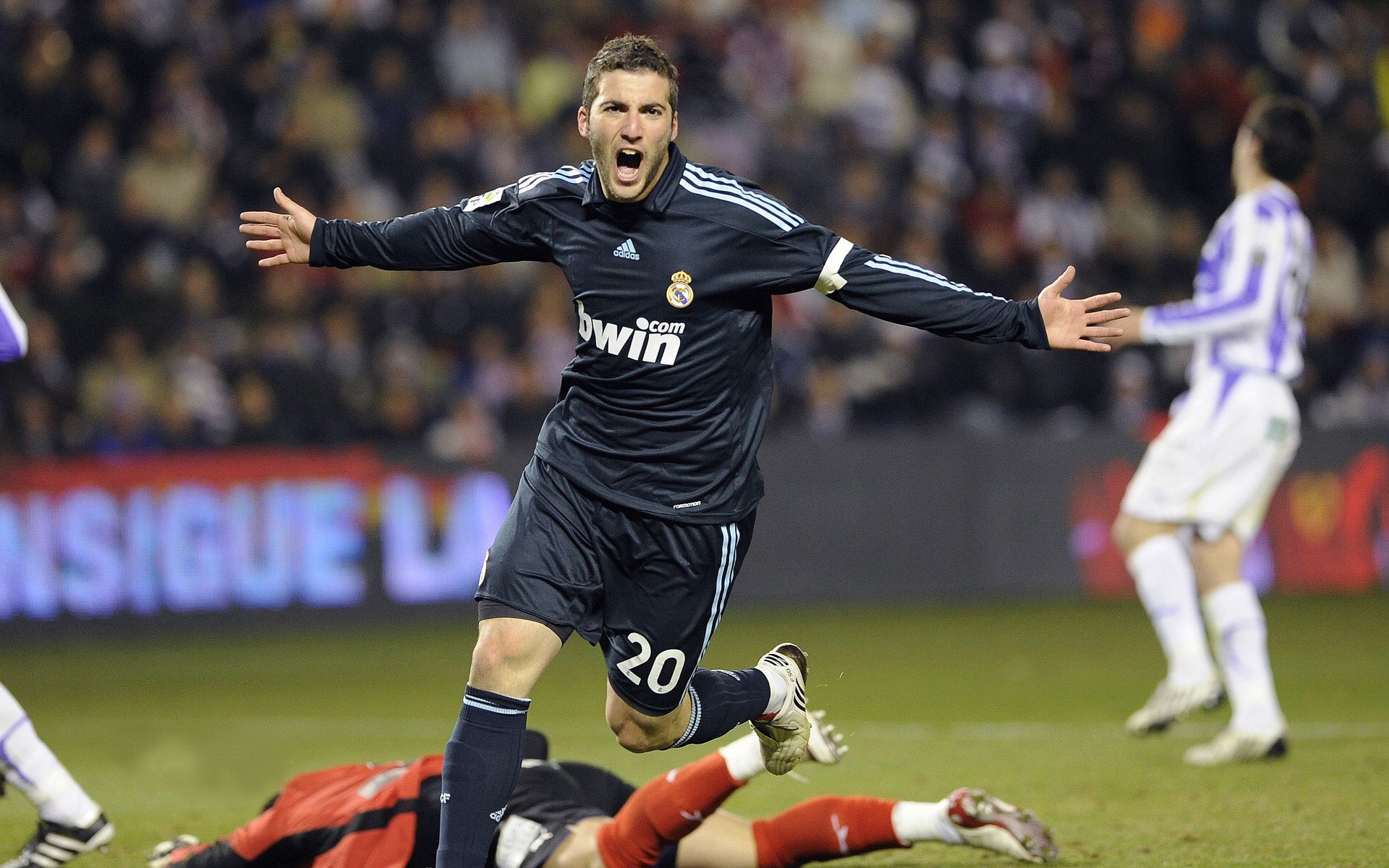 体育焦点报道全面覆盖赛程，体育实时播报