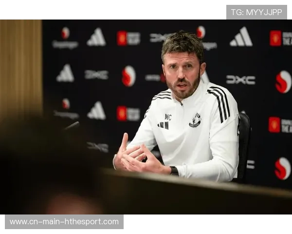 曼联全力备战欧冠四强,卡里克参与战术调整,曼联助理教练卡里克 曼联全力备战欧冠四强,卡里克参与战术调整,曼联助理教练卡里克